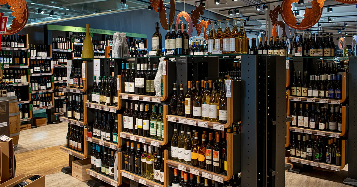 What is the Average Liquor POS Price in 2023?