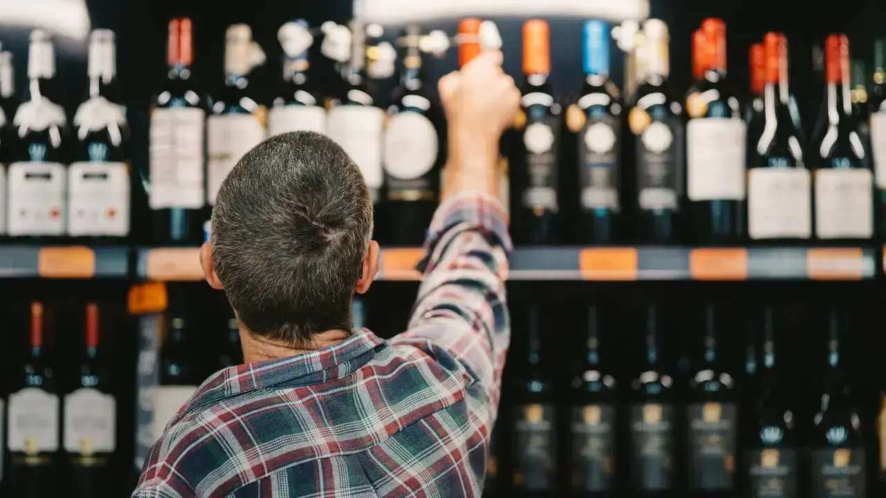 What Is a Retail Liquor License? + 7 Steps To Apply for One